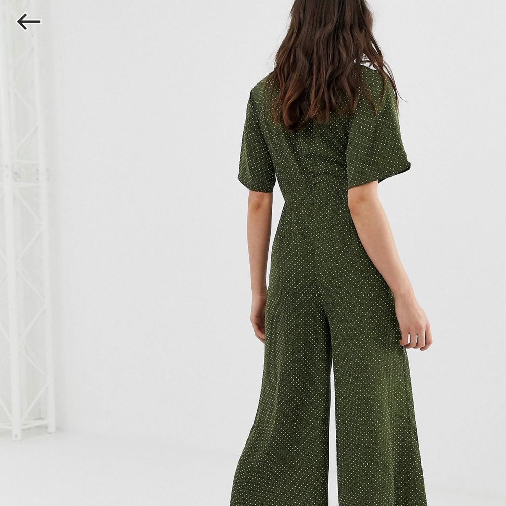 GORGEOUS TALL relaxed jumpsuit with tie front in a green with polka dots in US14 - Picture 3 of 10